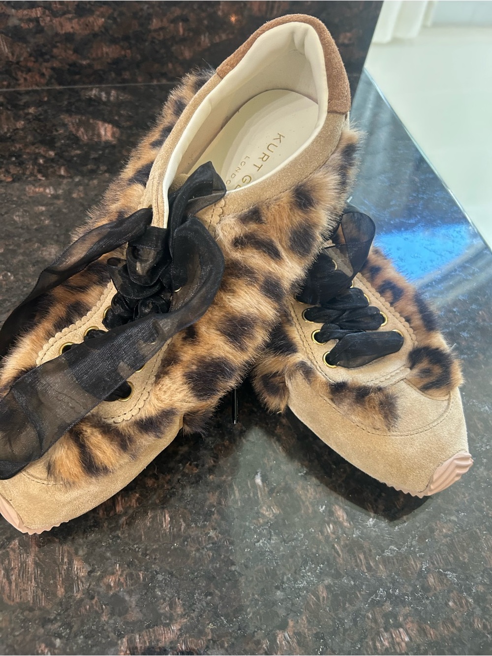 Women’s suede and fur stylish tennis shoes